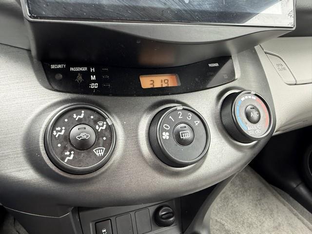 Toyota RAV4 Base I4 4WD 2010