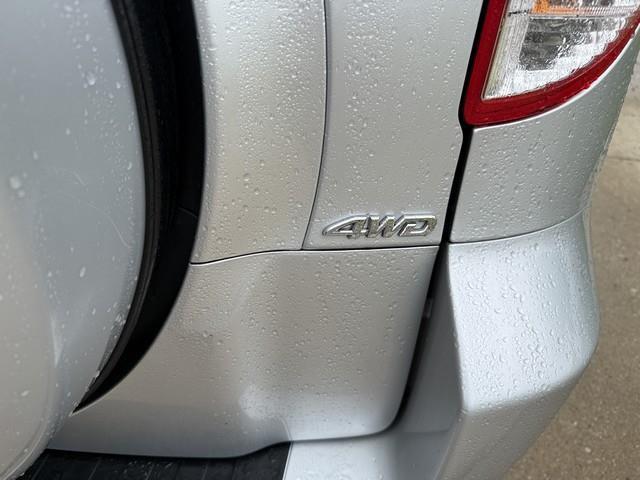 Toyota RAV4 Base I4 4WD 2010