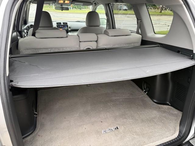 Toyota RAV4 Base I4 4WD 2010