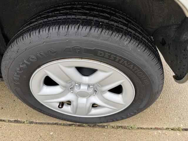 Toyota RAV4 Base I4 4WD 2010