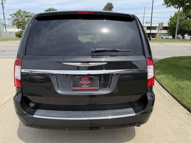 Chrysler Town & Country Touring-L 2015