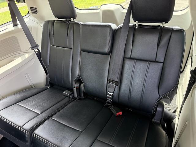 Chrysler Town & Country Touring-L 2015