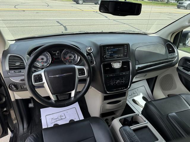 Chrysler Town & Country Touring-L 2015
