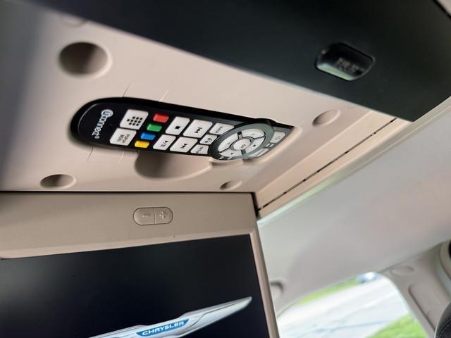 Chrysler Town & Country Touring-L 2015