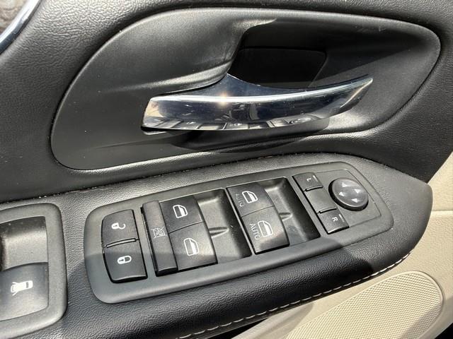 Chrysler Town & Country Touring-L 2015
