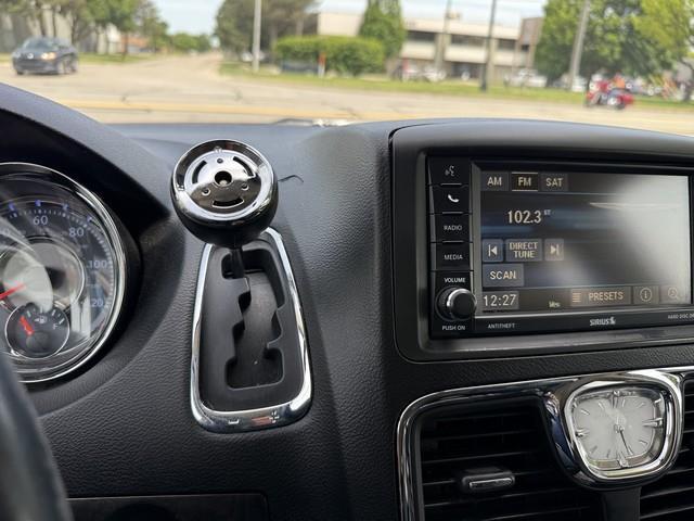 Chrysler Town & Country Touring-L 2015