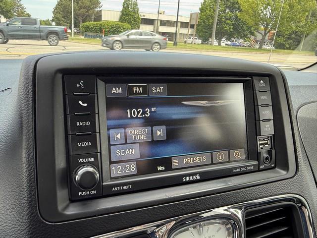 Chrysler Town & Country Touring-L 2015