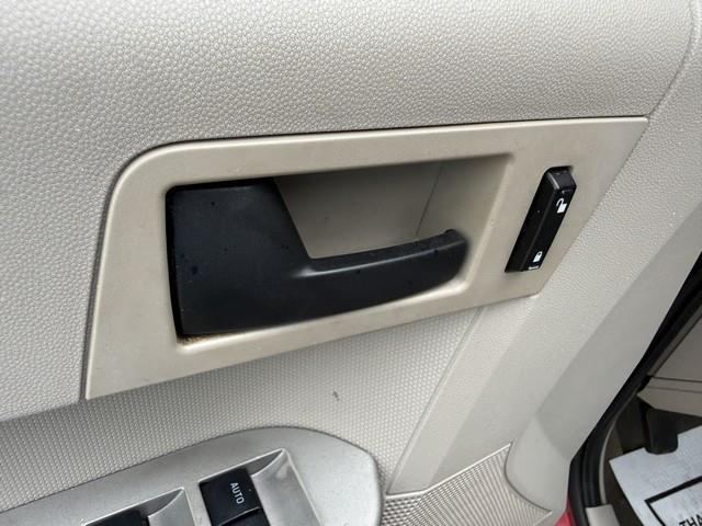 Ford Escape  2008