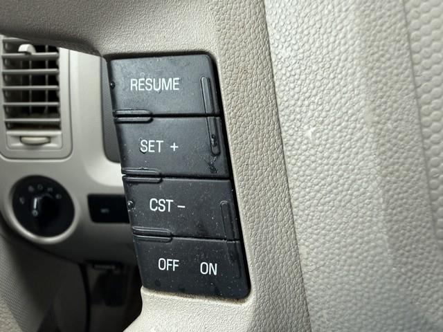 Ford Escape  2008