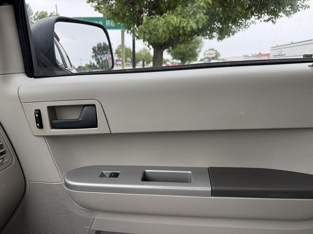 Ford Escape  2008