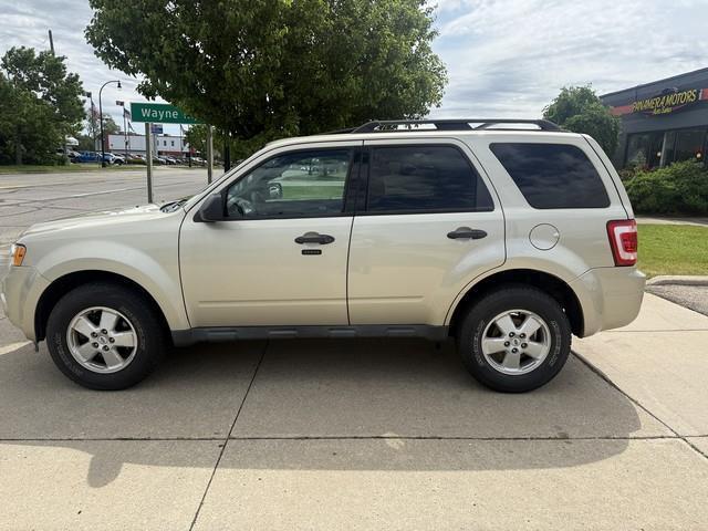 Ford Escape 4dr 103" WB 2.3L XLT 4WD 2011
