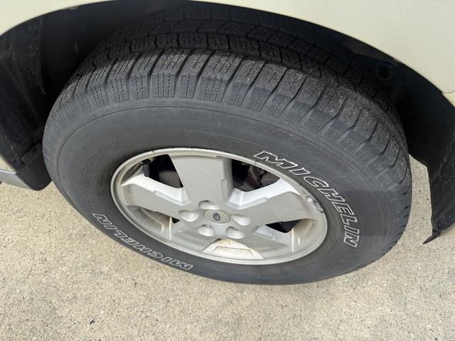 Ford Escape 4dr 103" WB 2.3L XLT 4WD 2011