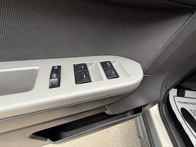 Ford Escape 4dr 103" WB 2.3L XLT 4WD 2011