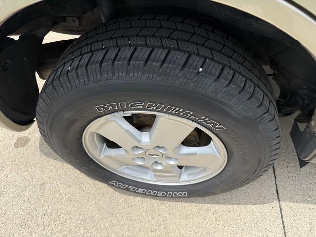 Ford Escape 4dr 103" WB 2.3L XLT 4WD 2011