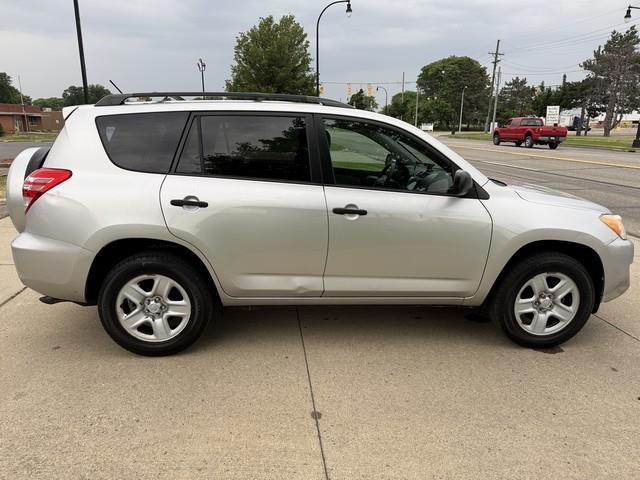 Toyota RAV4 Base I4 4WD 2011