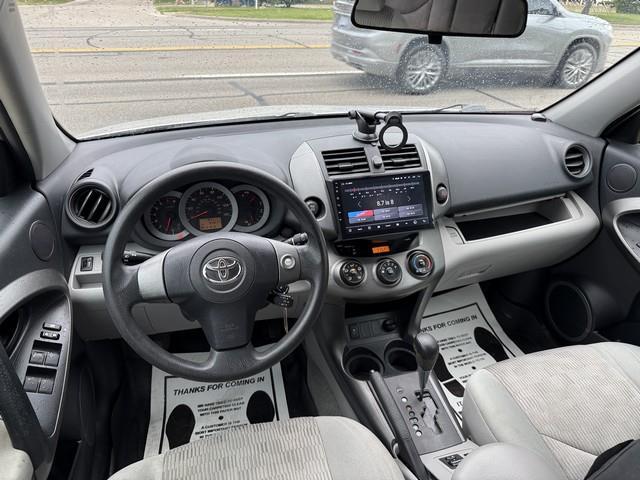 Toyota RAV4 Base I4 4WD 2011