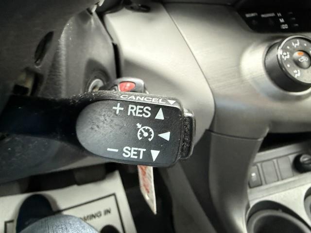 Toyota RAV4 Base I4 4WD 2011
