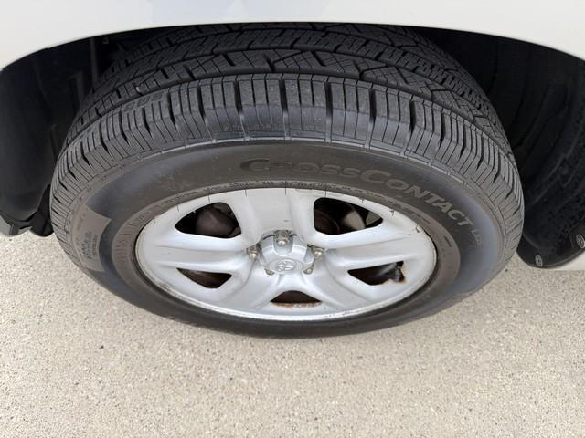 Toyota RAV4 Base I4 4WD 2011