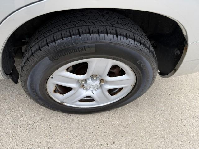 Toyota RAV4 Base I4 4WD 2011