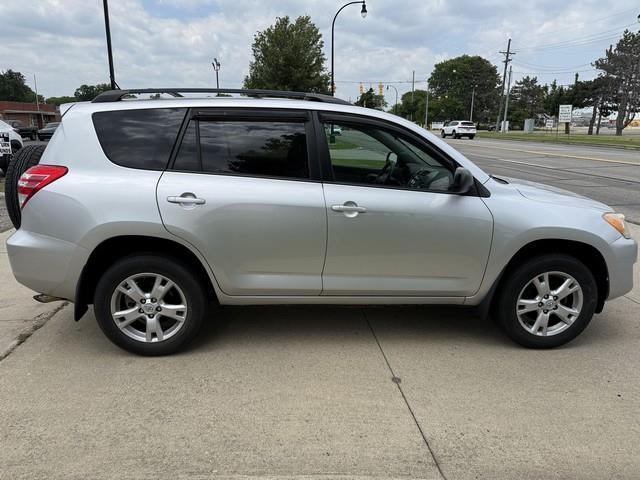 Toyota RAV4 Base I4 4WD 2011