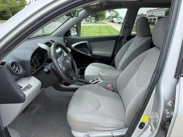 Toyota RAV4 Base I4 4WD 2011