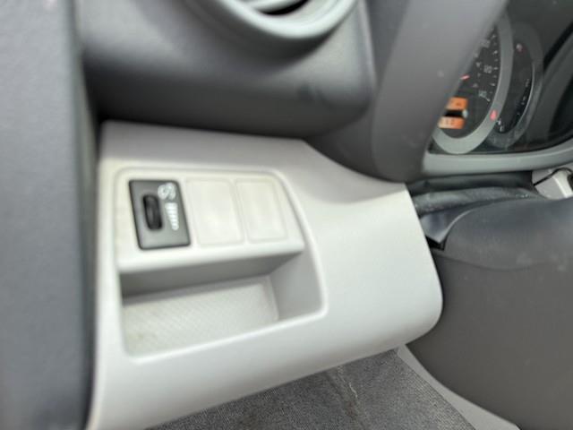 Toyota RAV4 Base I4 4WD 2011