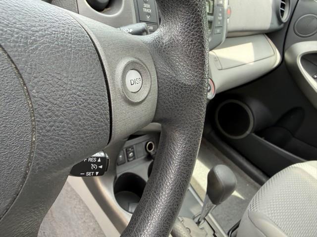 Toyota RAV4 Base I4 4WD 2011