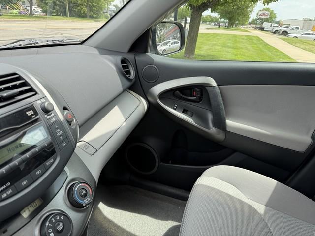 Toyota RAV4 Base I4 4WD 2011