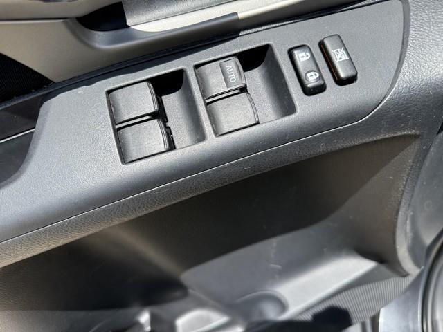 Toyota Matrix S 5-Speed AT 2009