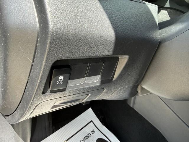 Toyota Matrix S 5-Speed AT 2009