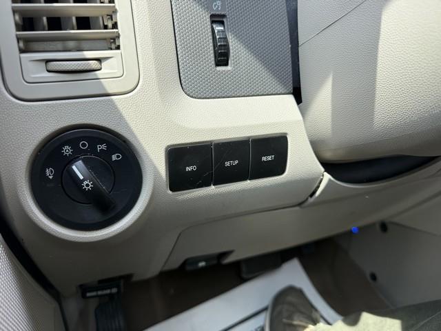 Ford Escape XLT FWD V6 2009