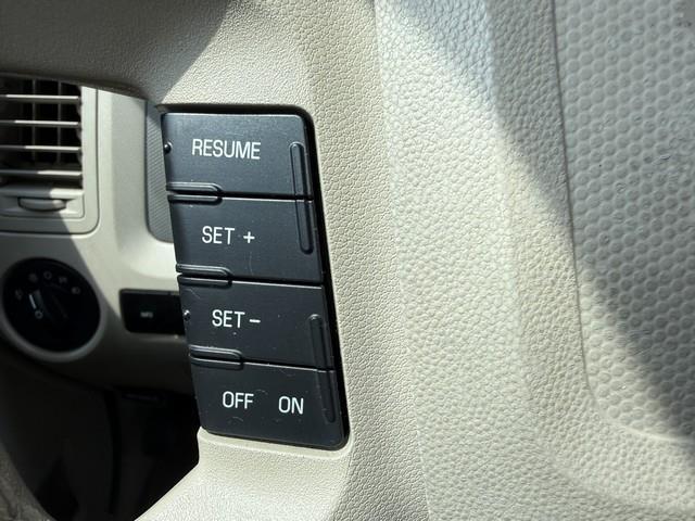 Ford Escape XLT FWD V6 2009