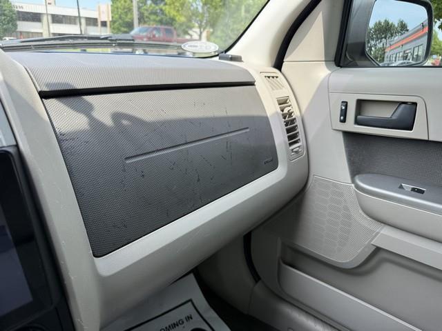 Ford Escape XLT FWD V6 2009