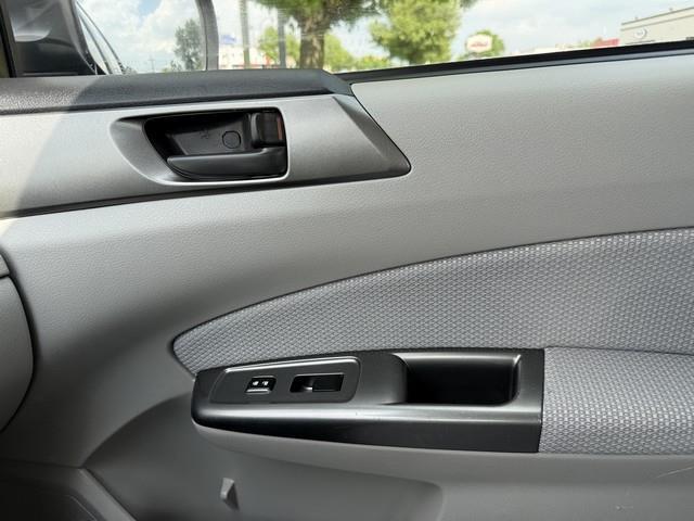 Subaru Forester 2.5X Touring 2011