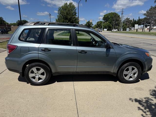 Subaru Forester 2.5X Touring 2011