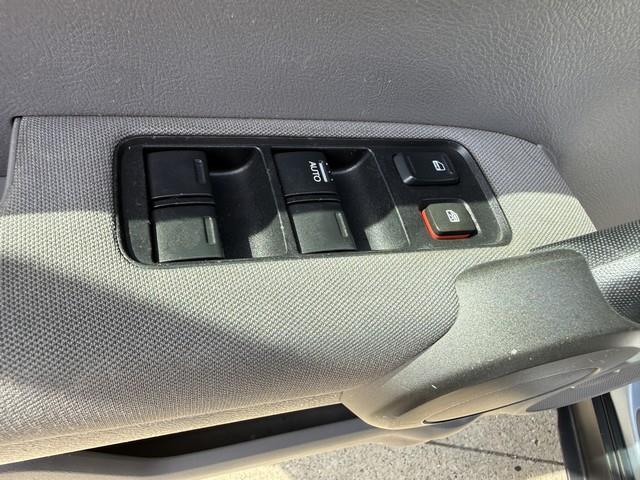 Honda CR-V LX 4WD 5-Speed AT 2010