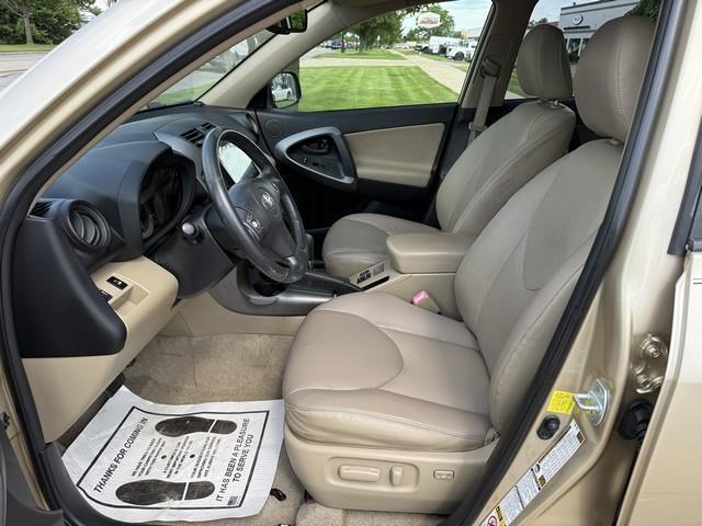 Toyota RAV4 Limited V6 4WD 2012