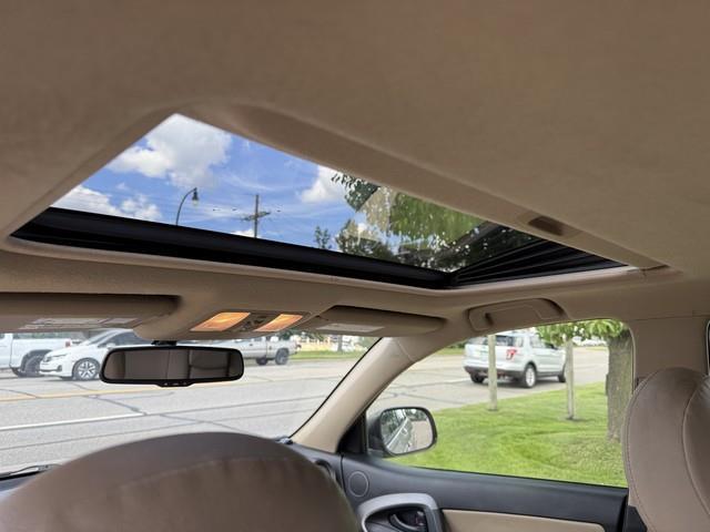 Toyota RAV4 Limited V6 4WD 2012