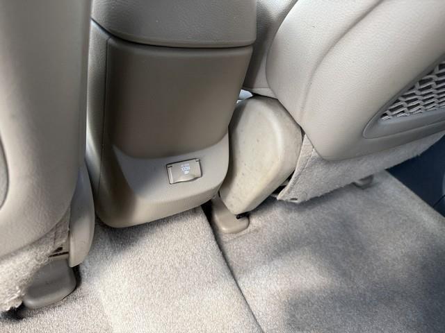 Toyota RAV4 Limited V6 4WD 2012