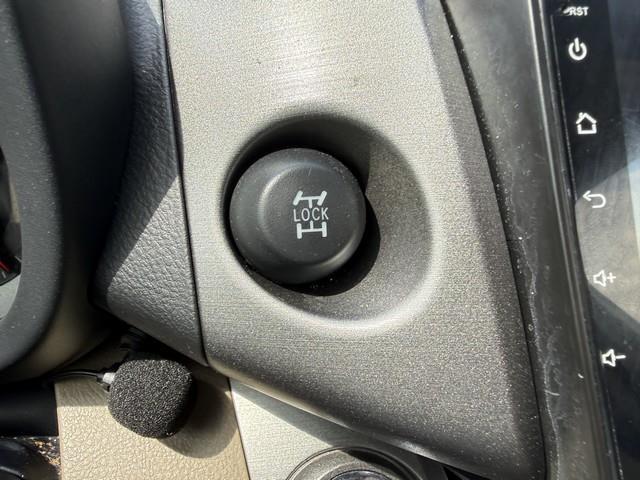 Toyota RAV4 Limited V6 4WD 2012