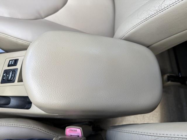 Toyota RAV4 Limited V6 4WD 2012