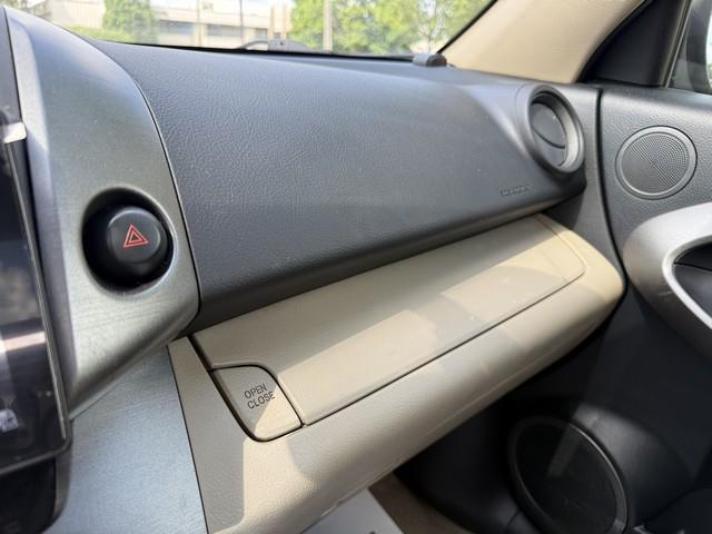 Toyota RAV4 Limited V6 4WD 2012