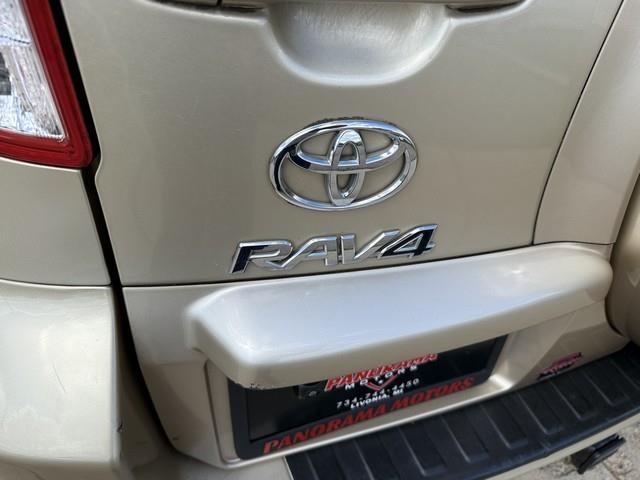 Toyota RAV4 Limited V6 4WD 2012