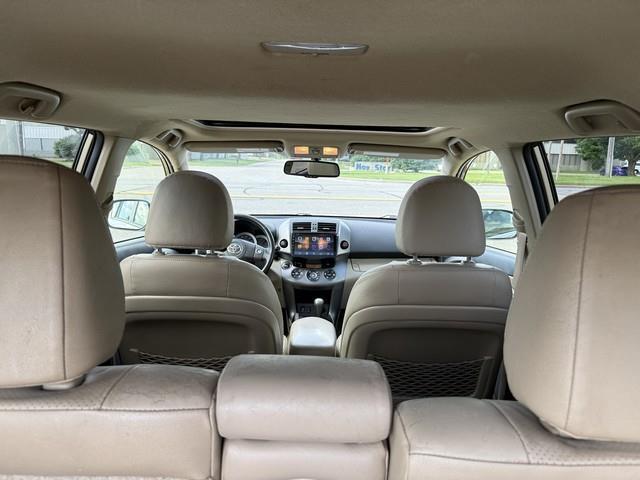 Toyota RAV4 Limited V6 4WD 2012