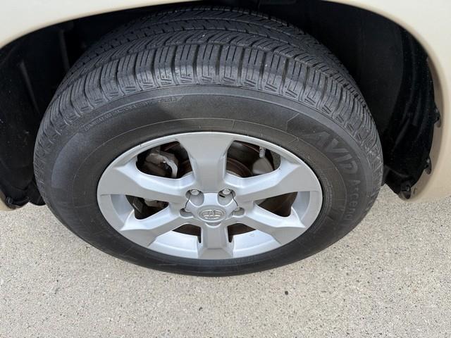 Toyota RAV4 Limited V6 4WD 2012