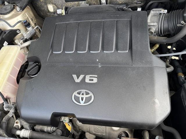 Toyota RAV4 Limited V6 4WD 2012
