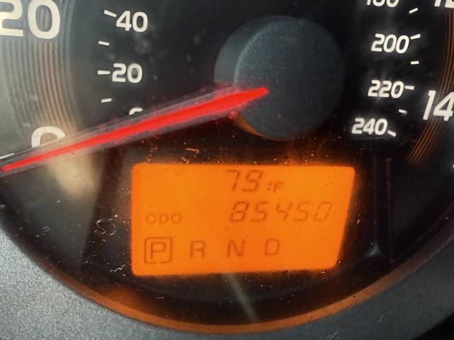 Toyota RAV4 Base V6 2WD 2010