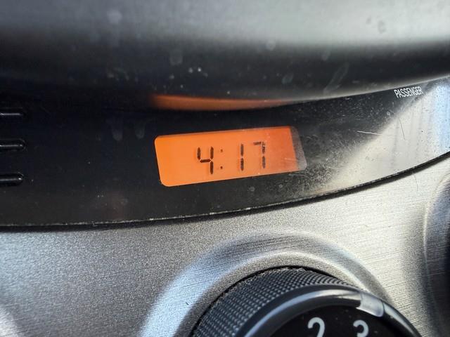 Toyota RAV4 Base V6 2WD 2010