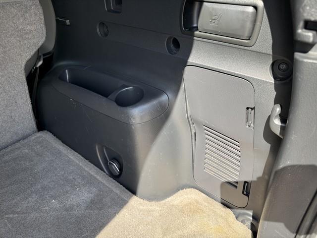 Toyota RAV4 Base V6 2WD 2010