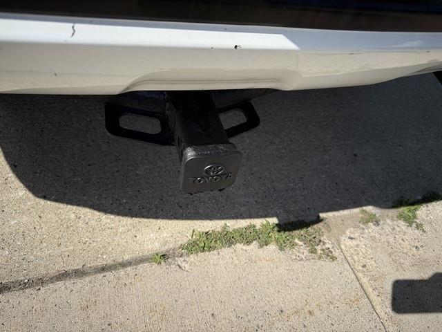 Toyota RAV4 Base V6 2WD 2010